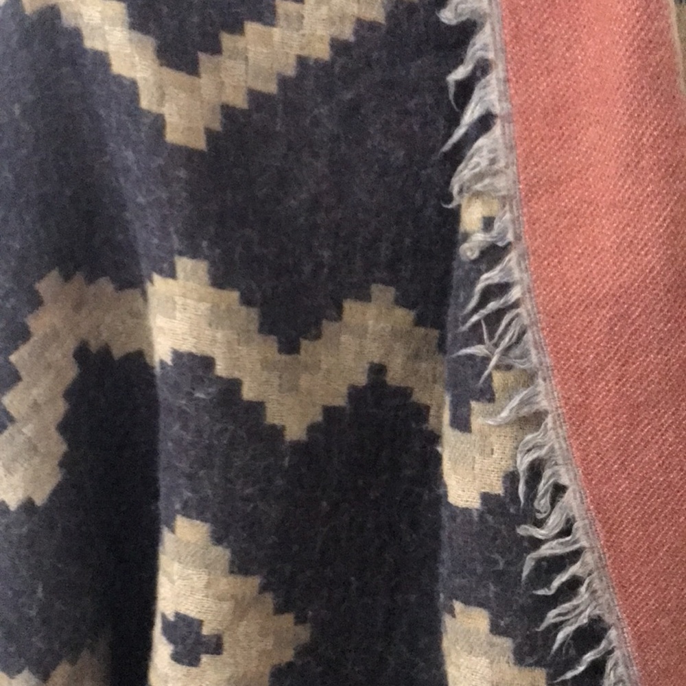 Aritzia Navy, Red & Brown Geometric Fringe Wrap Scarf - Picture 6 of 6
